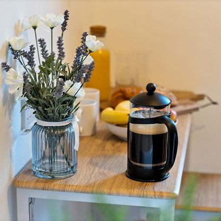 Stylish 2 Bed Apartment Near Central ロンドン エクステリア 写真