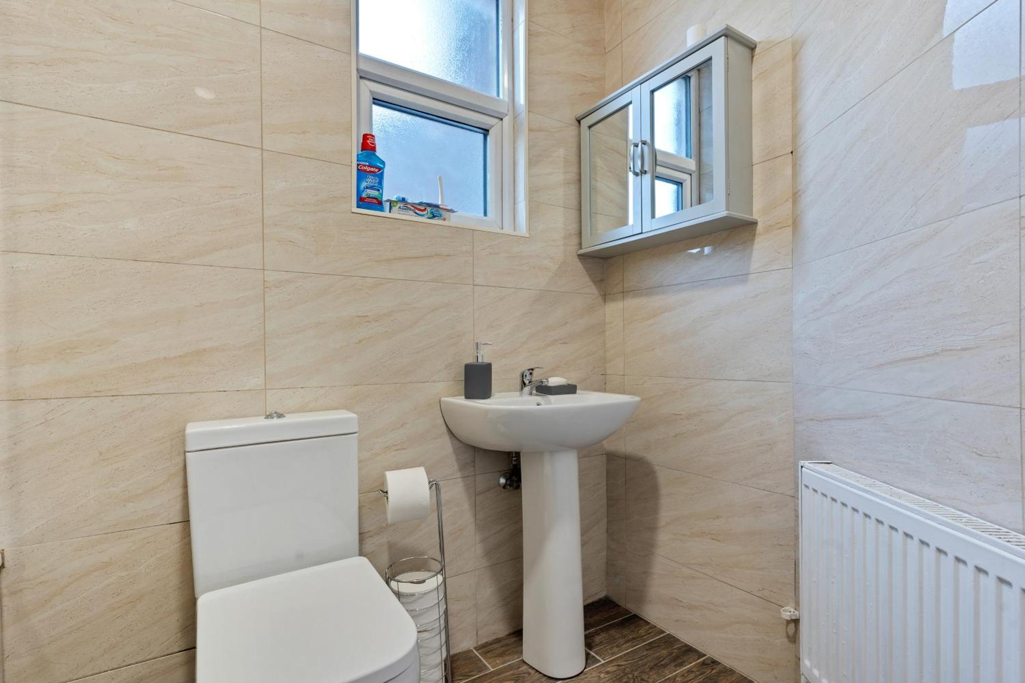 Stylish 2 Bed Apartment Near Central ロンドン エクステリア 写真