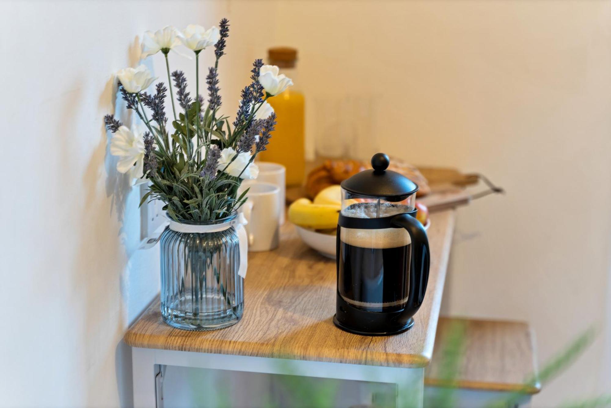 Stylish 2 Bed Apartment Near Central ロンドン エクステリア 写真