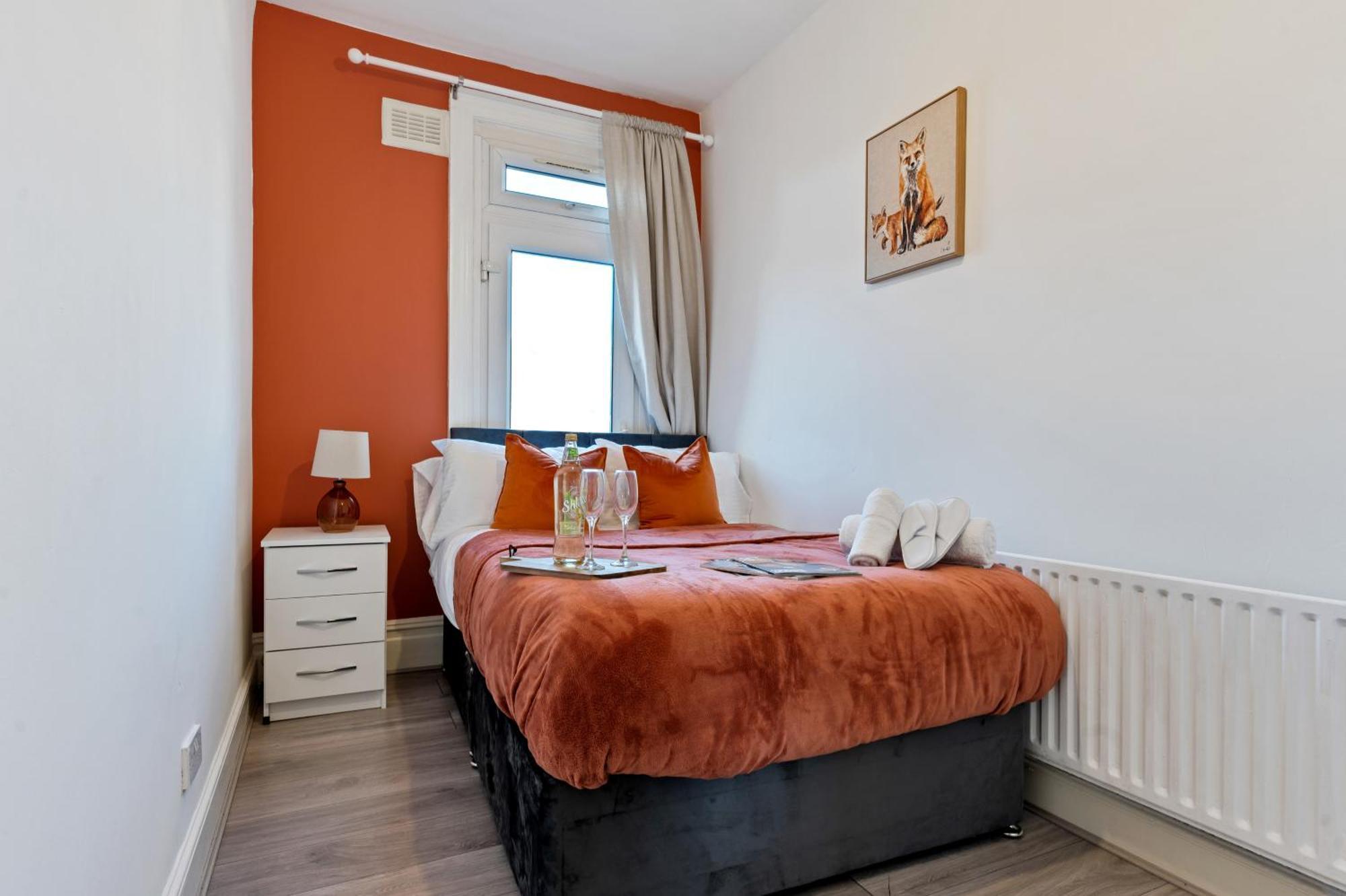 Stylish 2 Bed Apartment Near Central ロンドン エクステリア 写真